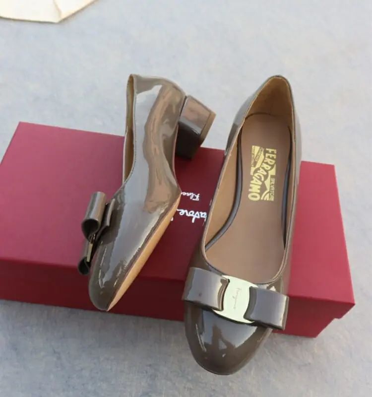 salvatore ferragamo flat chaussures pour femme s_10aa065